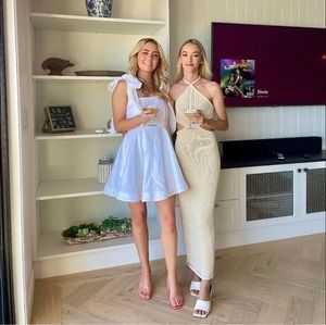 Meet your Posher, Ebony